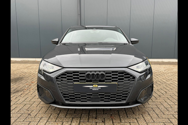 Audi A3 Limousine 30 TFSI Automaat * Carplay * Optiek Zwart * Parkeersensoren *