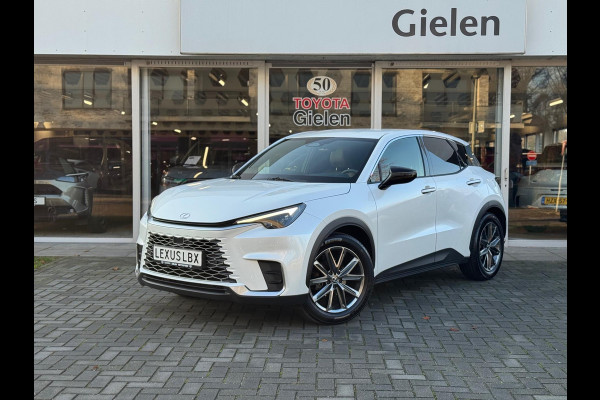 Lexus LBX 1.5 Hybrid Elegant | Leer, Privacy Glass, Stoel + Stuurverwarming, Dodehoekherkenning, Parkeersensoren, 18 inch