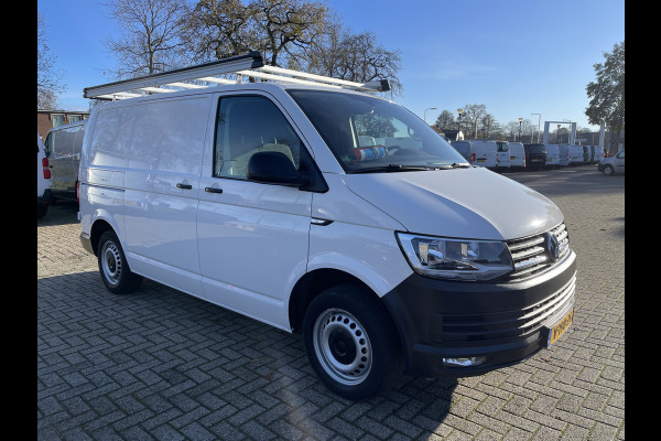 Volkswagen Transporter 2.0 TDI 102pk L1H1 Comfortline / vaste prijs rijklaar € 14.950 ex btw / bpm vrij / euro 6 diesel / Bott ingerichte laadruimte / airco / cruise / imperial / trekhaak !