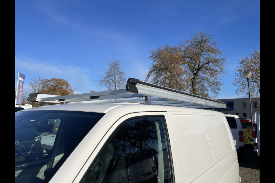 Volkswagen Transporter 2.0 TDI 102pk L1H1 Comfortline / vaste prijs rijklaar € 14.950 ex btw / bpm vrij / euro 6 diesel / Bott ingerichte laadruimte / airco / cruise / imperial / trekhaak !
