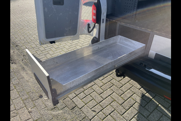 Volkswagen Transporter 2.0 TDI 102pk L1H1 Comfortline / vaste prijs rijklaar € 14.950 ex btw / bpm vrij / euro 6 diesel / Bott ingerichte laadruimte / airco / cruise / imperial / trekhaak !