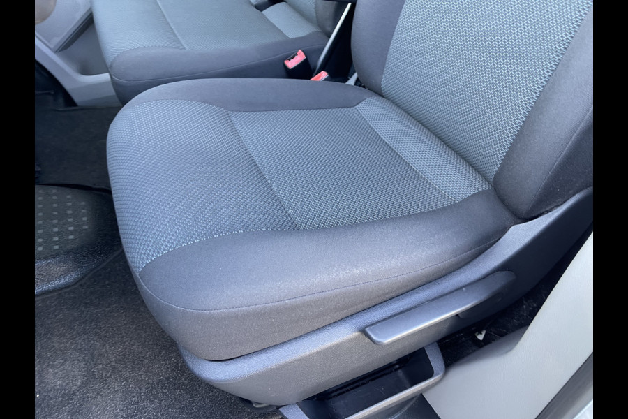 Volkswagen Transporter 2.0 TDI 102pk L1H1 Comfortline / vaste prijs rijklaar € 14.950 ex btw / bpm vrij / euro 6 diesel / Bott ingerichte laadruimte / airco / cruise / imperial / trekhaak !