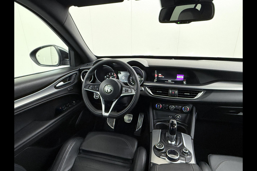 Alfa Romeo Stelvio 2.0 T AWD Super Q4 VAN: 33.900,- VOOR 30.877,- UW EINDEJAARSVOORDEEL: 3.023,- | BOMVOL| STOEL/ STUURVERW.| ELEK. ACHTERKLEP| CAMERA| MEM. STOEL| DODE HOEK| APPLE CARPLAY|