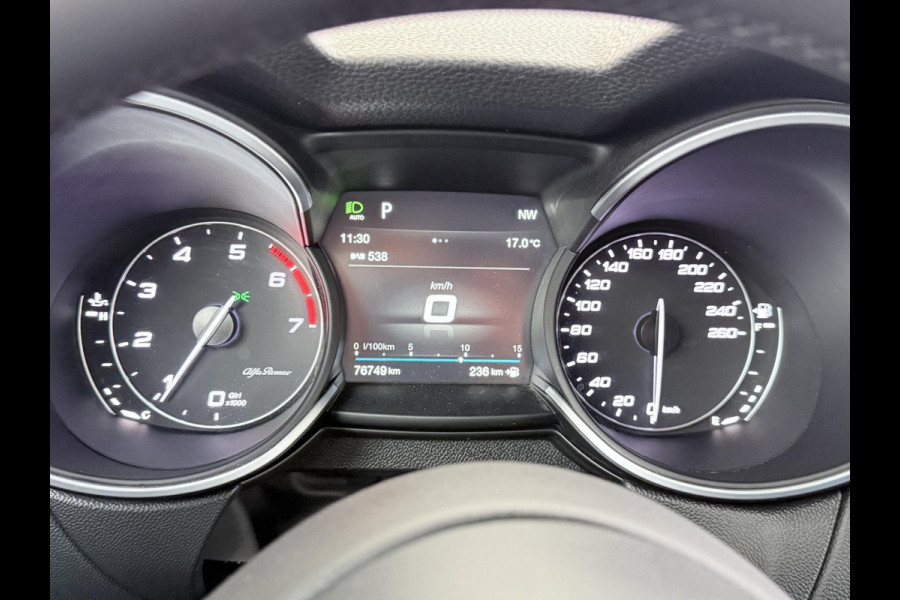 Alfa Romeo Stelvio 2.0 T AWD Super Q4 VAN: 33.900,- VOOR 30.877,- UW EINDEJAARSVOORDEEL: 3.023,- | BOMVOL| STOEL/ STUURVERW.| ELEK. ACHTERKLEP| CAMERA| MEM. STOEL| DODE HOEK| APPLE CARPLAY|