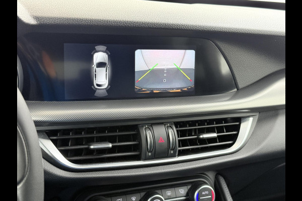 Alfa Romeo Stelvio 2.0 T AWD Super Q4 VAN: 33.900,- VOOR 30.877,- UW EINDEJAARSVOORDEEL: 3.023,- | BOMVOL| STOEL/ STUURVERW.| ELEK. ACHTERKLEP| CAMERA| MEM. STOEL| DODE HOEK| APPLE CARPLAY|