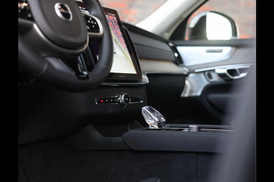 Volvo XC90 T8 AWD Ultra Dark | Pano - Massage - Trekhaak - B&W
