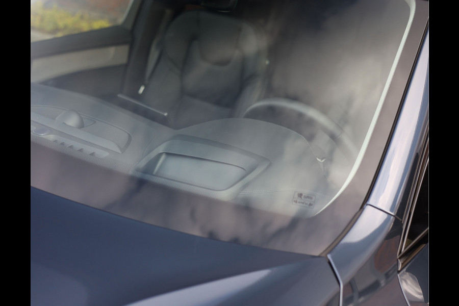 Volvo XC90 T8 AWD Ultra Dark | Pano - Massage - Trekhaak - B&W