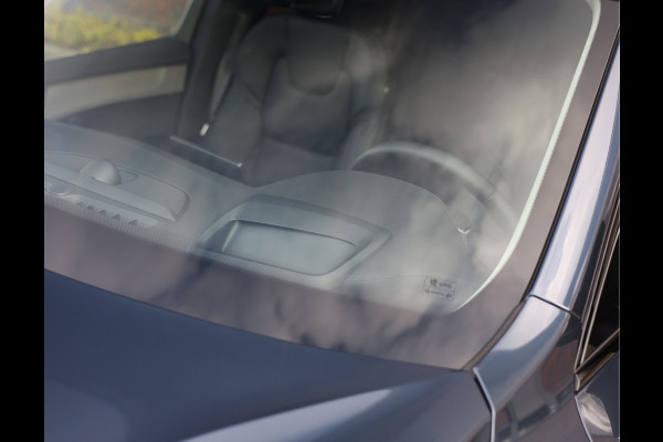 Volvo XC90 T8 AWD Ultra Dark | Pano - Massage - Trekhaak - B&W