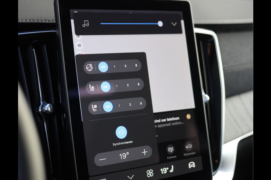 Volvo XC90 T8 AWD Ultra Dark | Pano - Massage - Trekhaak - B&W