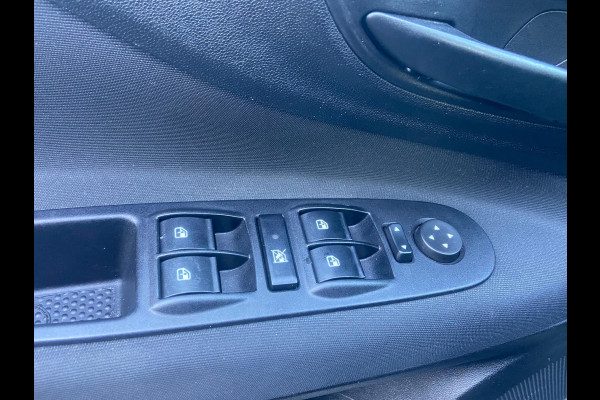 Fiat Punto Evo TWINAIR 5-DEURS/CLIMA/NAVI/PDC/ZUINIG