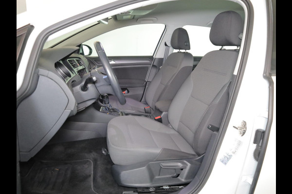 Volkswagen e-Golf E-DITION 136pk | Navi| Parksensors| LM-velgen| LED| SOH91%