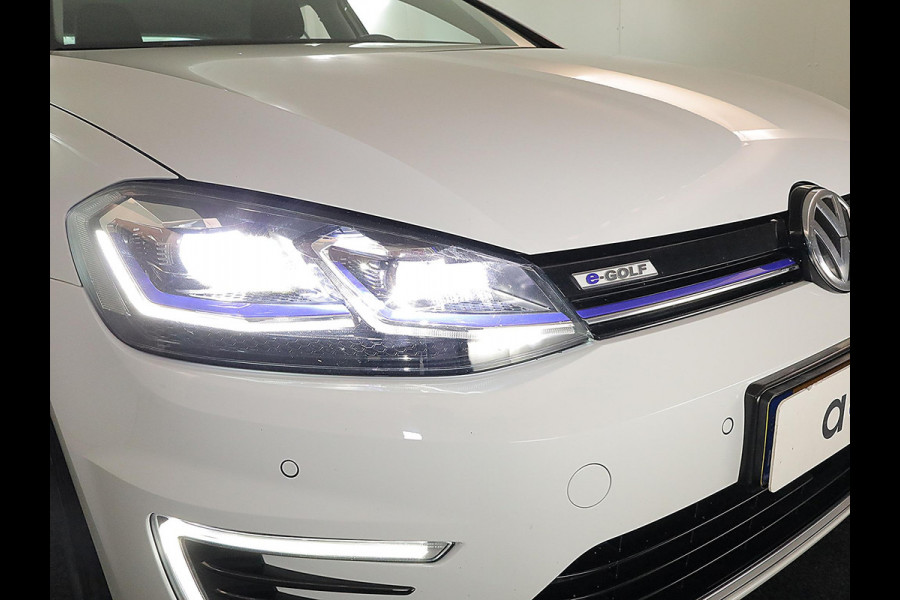 Volkswagen e-Golf E-DITION 136pk | Navi| Parksensors| LM-velgen| LED| SOH91%