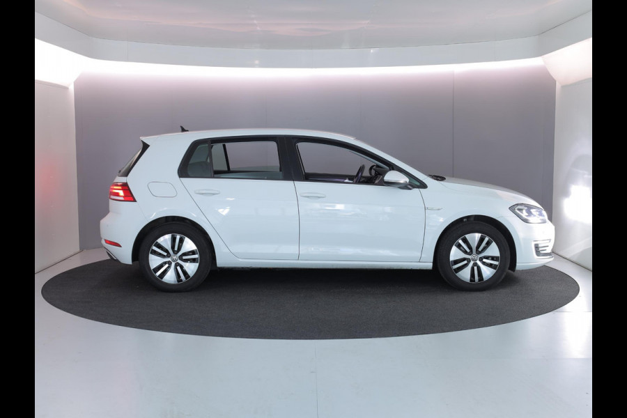 Volkswagen e-Golf E-DITION 136pk | Navi| Parksensors| LM-velgen| LED| SOH91%