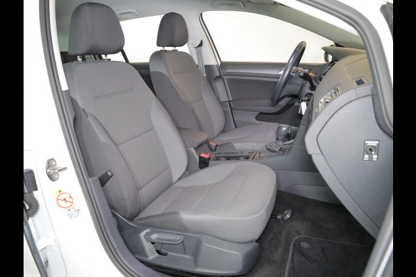 Volkswagen e-Golf E-DITION 136pk | Navi| Parksensors| LM-velgen| LED| SOH91%