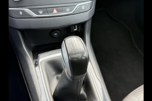 Peugeot 308 SW 1.2 PureTech Blue Lease Executive 2e Eigenaar,Pano,110pk,Navi,Dealer Onderhouden,Clima,Cruise,Pdc V+A,Lm velgen,Nieuwe Apk bij Aflevering