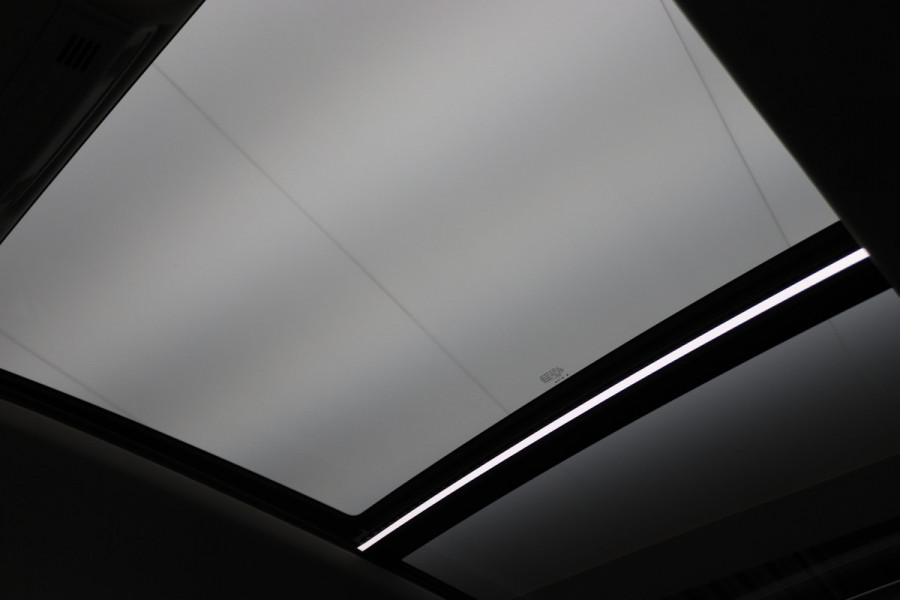 Volkswagen Tiguan 1.4 TSI ACT Comfortline Business R-Line Panoramadak, Virtual Cockpit, Camera, Apple Carplay, LED, 19"