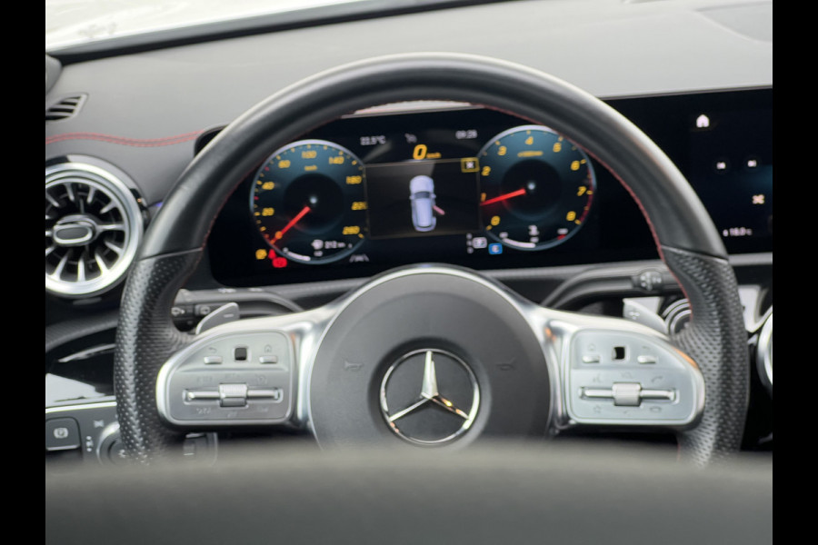 Mercedes-Benz CLA-Klasse Shooting Brake 180 AMG | Night | Sfeerverlichting | Pano | Camera