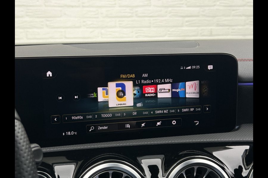 Mercedes-Benz CLA-Klasse Shooting Brake 180 AMG | Night | Sfeerverlichting | Pano | Camera