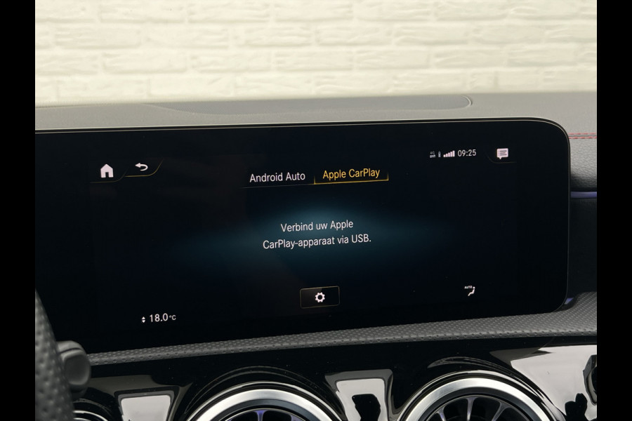 Mercedes-Benz CLA-Klasse Shooting Brake 180 AMG | Night | Sfeerverlichting | Pano | Camera