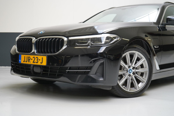 BMW 5 Serie Touring 530e Business Edition Plus | Trekhaak | Stuurverwachting | Adaptive cruise | Navigatie