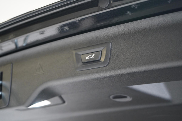 BMW 5 Serie Touring 530e Business Edition Plus | Trekhaak | Stuurverwachting | Adaptive cruise | Navigatie