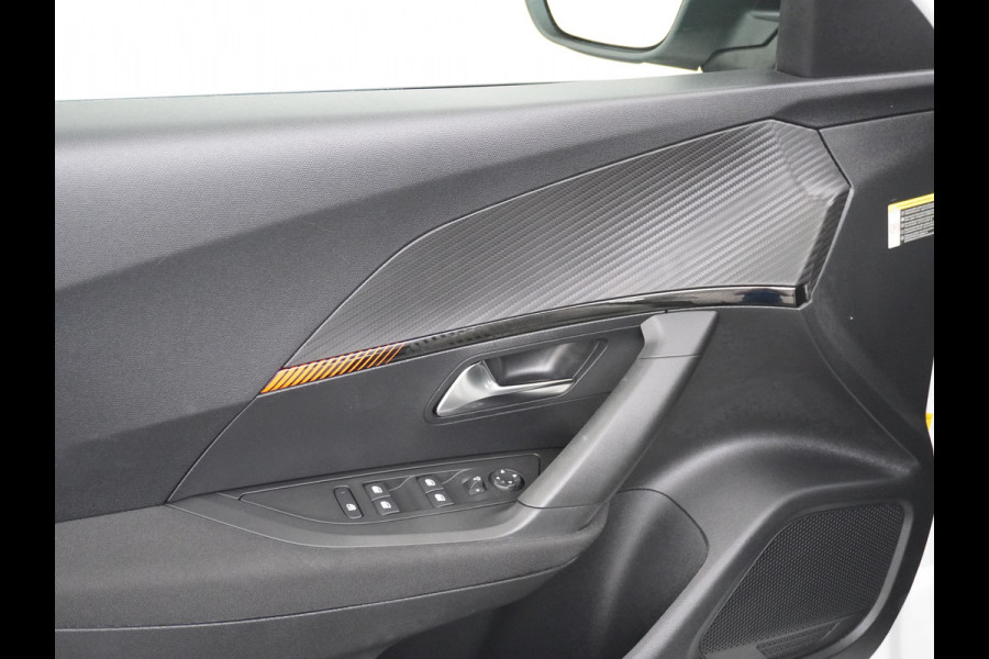 Peugeot e-2008 EV Active Pack 50kWh Navi Ecc Apple Carplay Android Auto Cruise Control Keyless DAB+ Bluetooth Led Connected services Verkeersbord detectie 1e Eigenaar Origineel Nederlandse Auto