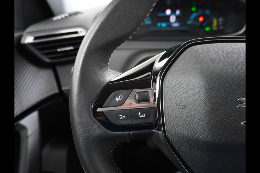 Peugeot e-2008 EV Active Pack 50kWh Navi Ecc Apple Carplay Android Auto Cruise Control Keyless DAB+ Bluetooth Led Connected services Verkeersbord detectie 1e Eigenaar Origineel Nederlandse Auto