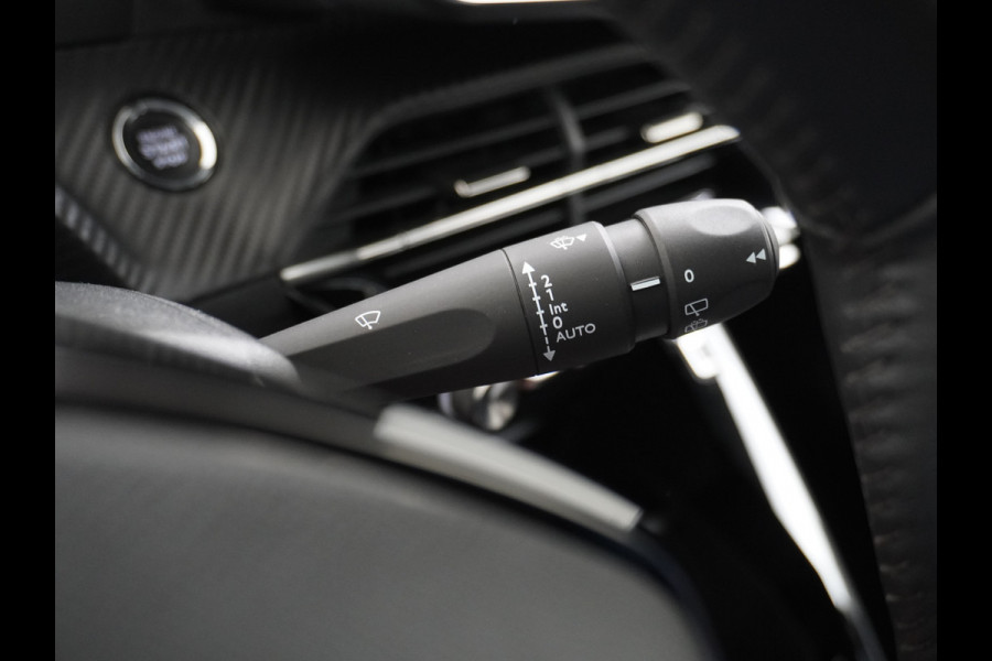 Peugeot e-2008 EV Active Pack 50kWh Navi Ecc Apple Carplay Android Auto Cruise Control Keyless DAB+ Bluetooth Led Connected services Verkeersbord detectie 1e Eigenaar Origineel Nederlandse Auto