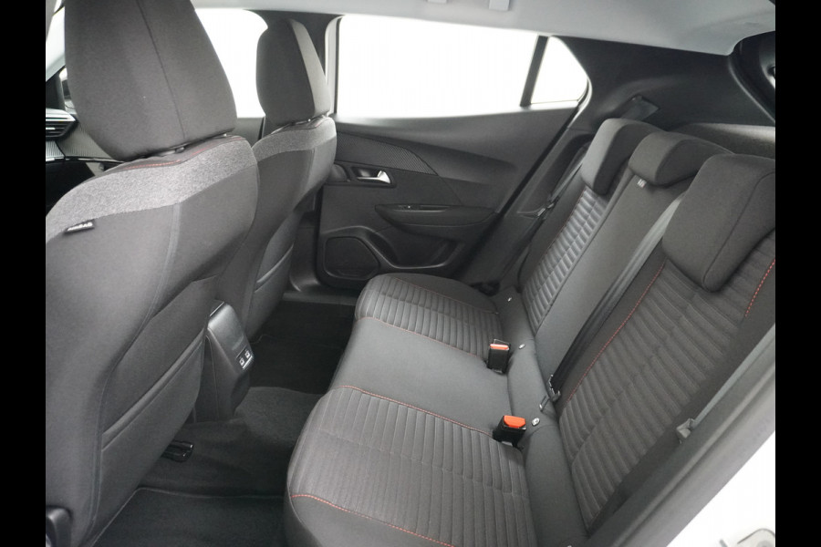Peugeot e-2008 EV Active Pack 50kWh Navi Ecc Apple Carplay Android Auto Cruise Control Keyless DAB+ Bluetooth Led Connected services Verkeersbord detectie 1e Eigenaar Origineel Nederlandse Auto