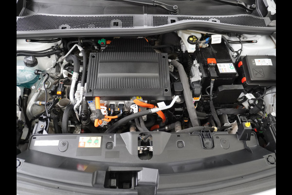 Peugeot e-2008 EV Active Pack 50kWh Navi Ecc Apple Carplay Android Auto Cruise Control Keyless DAB+ Bluetooth Led Connected services Verkeersbord detectie 1e Eigenaar Origineel Nederlandse Auto
