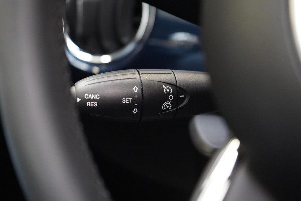 Fiat 500C 1.2 Lounge 69pk | Climate control | Parkeersensoren | Audio | Cruise control