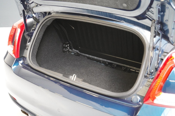 Fiat 500C 1.2 Lounge 69pk | Climate control | Parkeersensoren | Audio | Cruise control