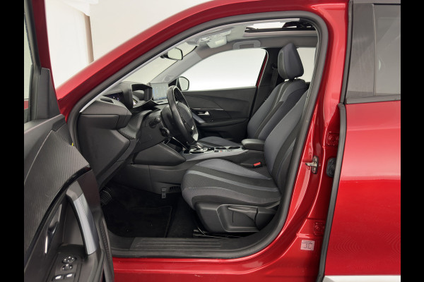 Peugeot e-2008 EV Allure 50 kWh [ 3-Fase ] {SOH-84%} (INCL.BTW) *PANO | LEATHER-FABRIC | FULL-LED | SPORT-SEATS | DIGI-COCKPIT | CAMERA | KEYLESS | PRIVACY-GLASS | NAVI-FULLMAP | ECC | PDC | CRUISE | 17''ALU*