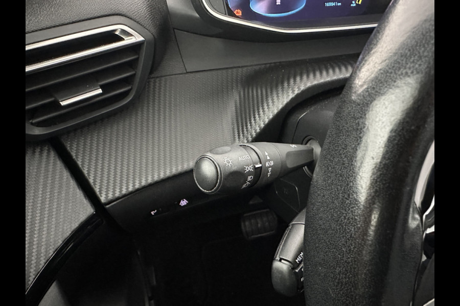 Peugeot e-2008 EV Allure 50 kWh [ 3-Fase ] {SOH-84%} (INCL.BTW) *PANO | LEATHER-FABRIC | FULL-LED | SPORT-SEATS | DIGI-COCKPIT | CAMERA | KEYLESS | PRIVACY-GLASS | NAVI-FULLMAP | ECC | PDC | CRUISE | 17''ALU*