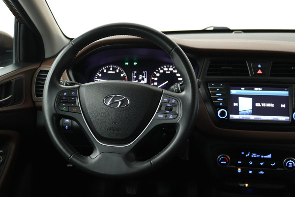 Hyundai i20 1.0 T-GDI Comfort (TREKHAAK, ACHTERUITRIJCAMERA, LANE-ASSIST, PARKEERSENSOREN, CRUISE CONTROL)