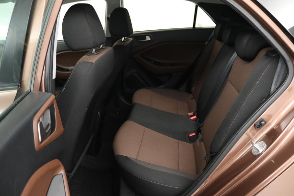 Hyundai i20 1.0 T-GDI Comfort (TREKHAAK, ACHTERUITRIJCAMERA, LANE-ASSIST, PARKEERSENSOREN, CRUISE CONTROL)