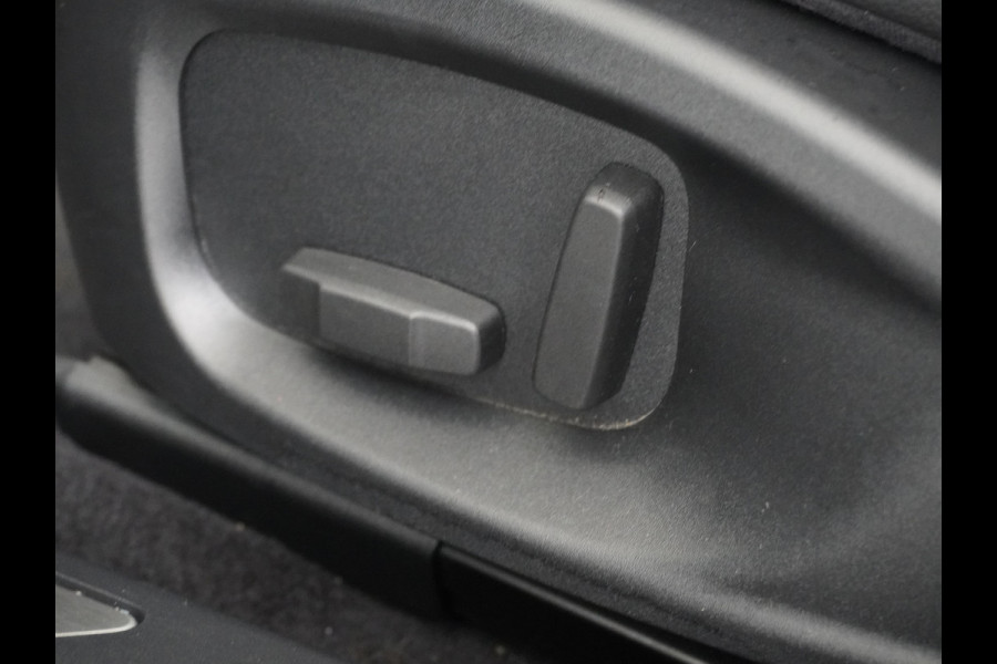 Jaguar I-PACE EV400 400pk SE 90kWh AWD Leer+Elektr. Meridian®-Audio Apple Carplay Android Auto Navi Led-v+a Ecc Camera Cruise Control Keyless Pdc Lmv Led Bordherkenning Elektrische-Achterklep koplampreiniging Lane-Assist App-Connect ECT Voorverwarming/koeling WiFi DigiDash DAB 4WD 1e Eigenaar Origineel Nederlandse Auto € 90.000 nieuw!