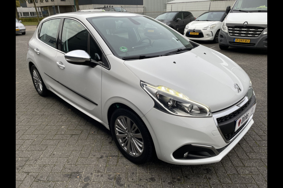 Peugeot 208 82pk Allure (Camera - Automatische Airco - Apple Carplay - Navigatie - Parkeersensoren - Lichtmetalen velgen incl 4S)