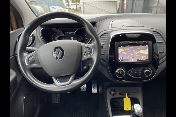 Renault Captur 130pk Intens (Trekhaak - Camera - Parkeersensoren V+A - LED - Keyless Entry - Stoelverwarming - Automatische Airco - Navigatie)
