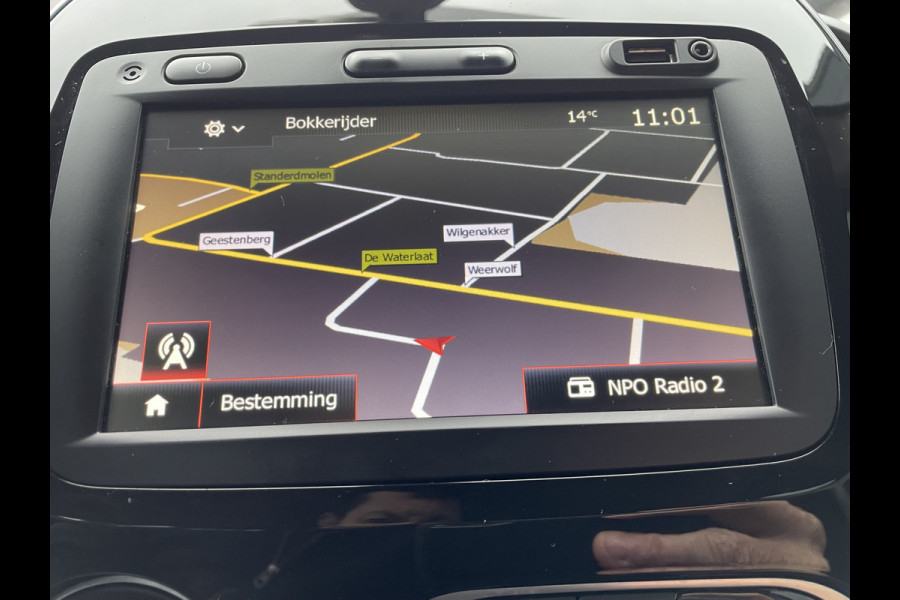 Renault Captur 130pk Intens (Trekhaak - Camera - Parkeersensoren V+A - LED - Keyless Entry - Stoelverwarming - Automatische Airco - Navigatie)