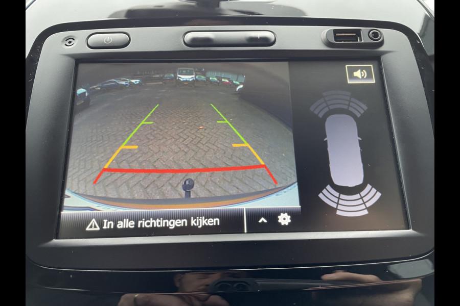 Renault Captur 130pk Intens (Trekhaak - Camera - Parkeersensoren V+A - LED - Keyless Entry - Stoelverwarming - Automatische Airco - Navigatie)