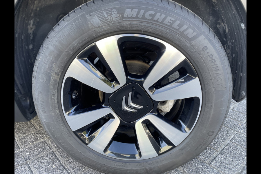 Citroën C3 110pk Max (Keyless Entry - Camera - LED - Automatische Airco - Apple Carplay - Navigatie)