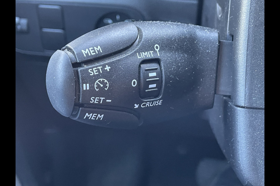 Citroën C3 110pk Max (Keyless Entry - Camera - LED - Automatische Airco - Apple Carplay - Navigatie)