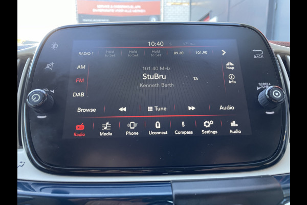 Fiat 500C 86pk Lounge (Navigatie - Leder - Stoelverwarming - Apple Carplay - Airco - Cruise Controle - 15"velgen)