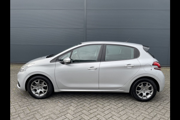 Peugeot 208 82pk Blue Lion (Airco - Navigatie - Apple Carplay - Parkeersensoren - Lichtmetalen velgen)
