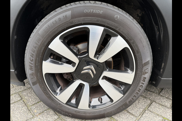 Citroën C3 110pk Shine (Trekhaak - Camera - Automatische Airco - Navigatie - Apple Carplay - Parkeersensoren)