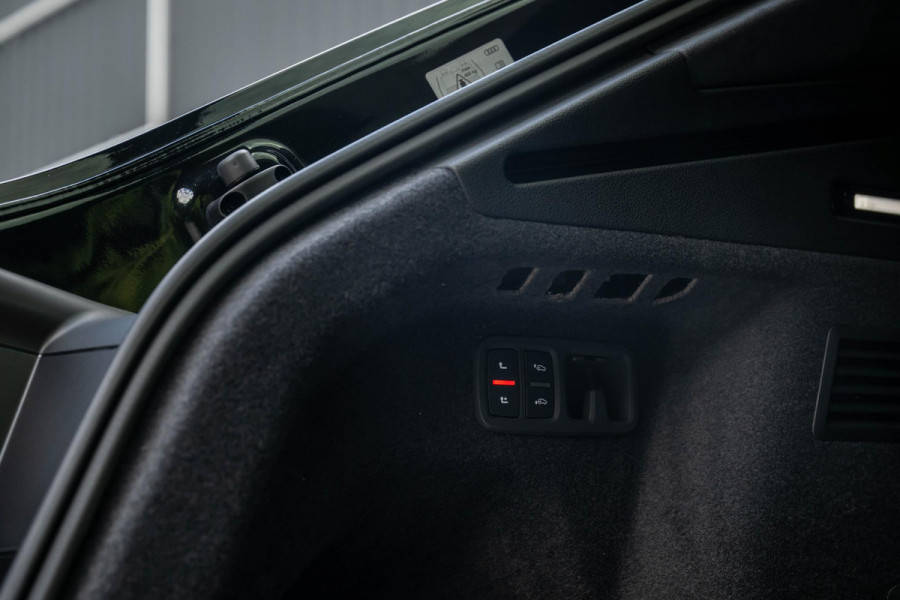 Audi Q8 60 TFSI e quattro S Competition B&O High-End 169k