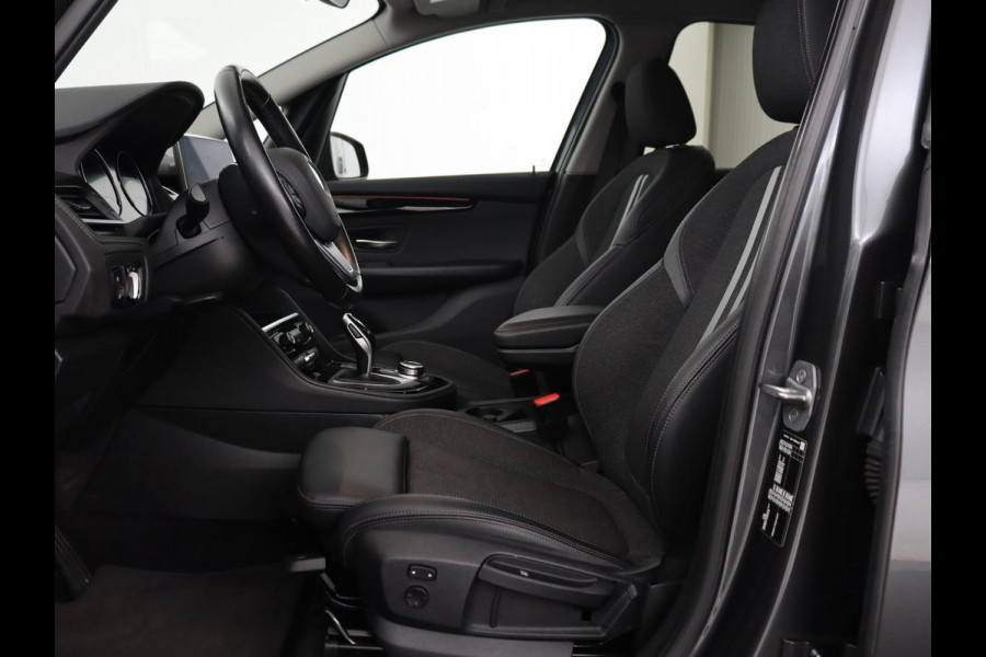 BMW 2 Serie Gran Tourer 218i High Executive 7-persoons | Sport Line | Head-Up | Trekhaak | Sportstoelen | Full LED | Navigatie | Climate control | Parkeerhulp | Cruise control
