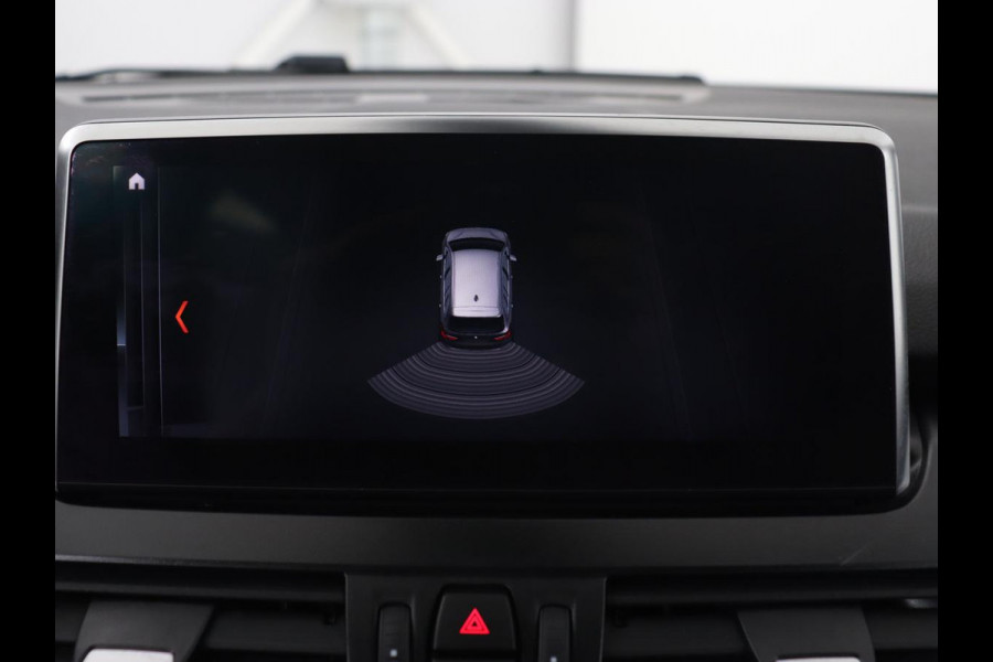 BMW 2 Serie Gran Tourer 218i High Executive 7-persoons | Sport Line | Head-Up | Trekhaak | Sportstoelen | Full LED | Navigatie | Climate control | Parkeerhulp | Cruise control