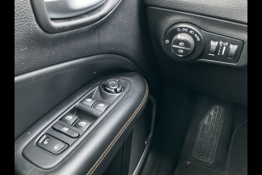 Jeep Compass 1.4 170PK Automaat 4x4 Beats-Audio Nav/Cruise Keyless Hoogzitter Voll.Onderhouden!